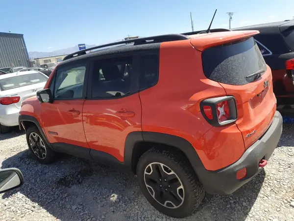 ZACCJBCT5GPD23038 2016 JEEP RENEGADE - Image 2