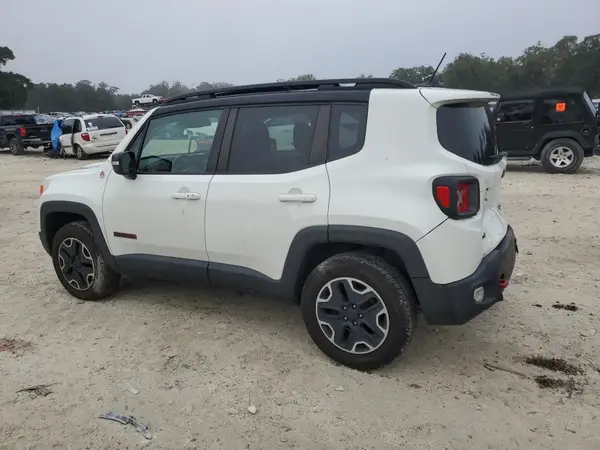 ZACCJBCT5GPD49736 2016 JEEP RENEGADE - Image 2