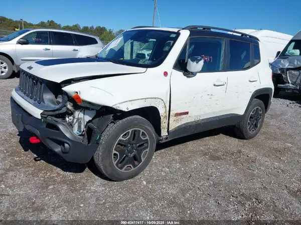ZACCJBCT5GPD57285 2016 JEEP RENEGADE - Image 2
