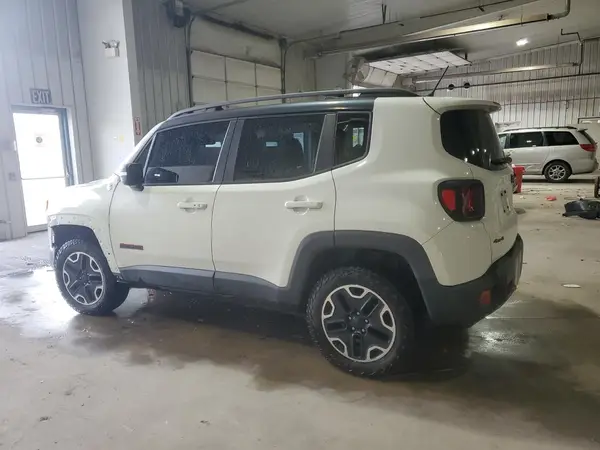 ZACCJBCT5GPD58520 2016 JEEP RENEGADE - Image 2