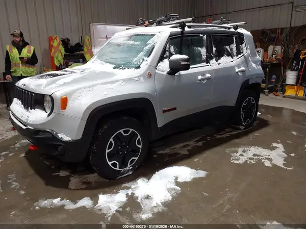 ZACCJBCT5GPD65791 2016 JEEP RENEGADE - Image 2