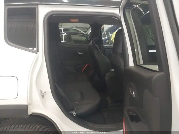 ZACCJBCT5GPD83742 2016 JEEP RENEGADE - Image 8