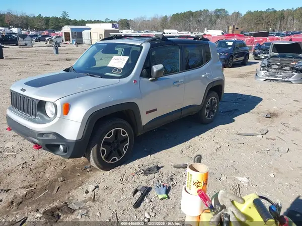 ZACCJBCT5GPD94336 2016 JEEP RENEGADE - Image 2
