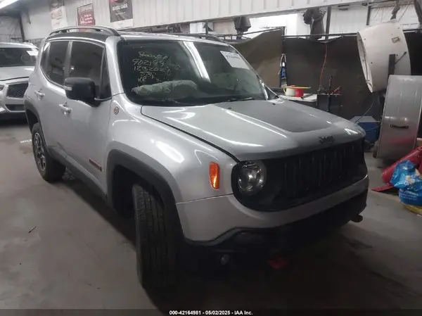 ZACCJBCT5GPE04511 2016 JEEP RENEGADE - Image 1