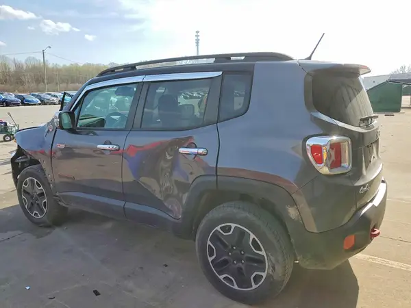 ZACCJBCT5GPE32941 2016 JEEP RENEGADE - Image 2