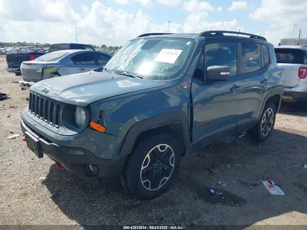 ZACCJBCT6GPC64193 2016 JEEP RENEGADE - Image 2