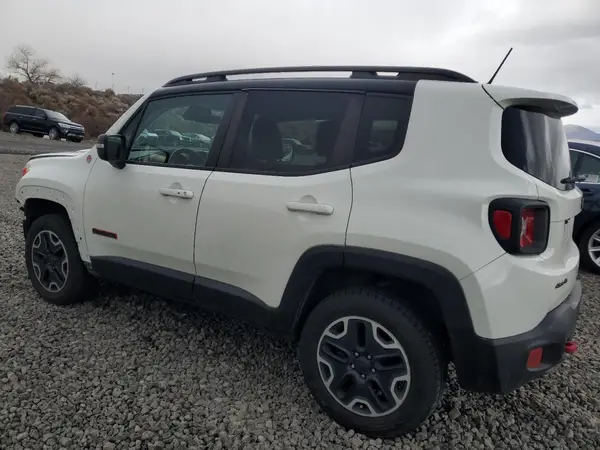 ZACCJBCT6GPC77820 2016 JEEP RENEGADE - Image 2