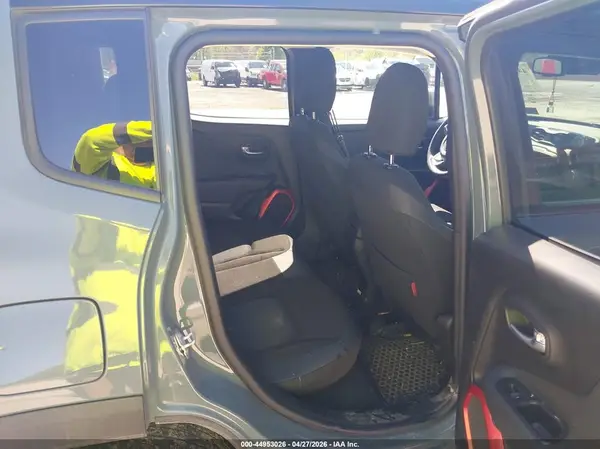 ZACCJBCT6GPC85318 2016 JEEP RENEGADE - Image 8