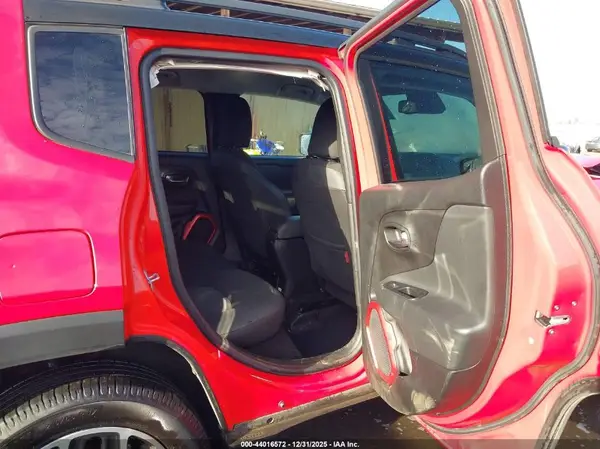 ZACCJBCT6GPC97727 2016 JEEP RENEGADE - Image 8