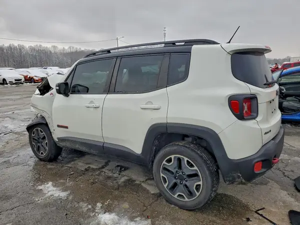 ZACCJBCT6GPD11352 2016 JEEP RENEGADE - Image 2