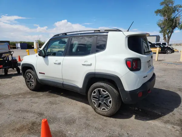 ZACCJBCT6GPD47770 2016 JEEP RENEGADE - Image 2