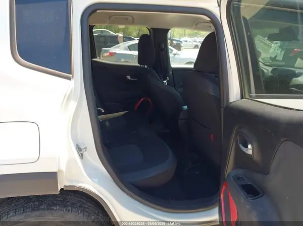 ZACCJBCT6GPD57585 2016 JEEP RENEGADE - Image 8