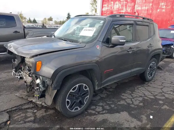 ZACCJBCT6GPD58042 2016 JEEP RENEGADE - Image 2