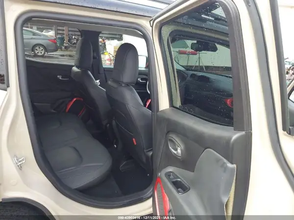 ZACCJBCT6GPD65640 2016 JEEP RENEGADE - Image 8