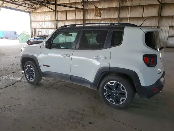 ZACCJBCT6GPD89114 2016 JEEP RENEGADE - Image 2