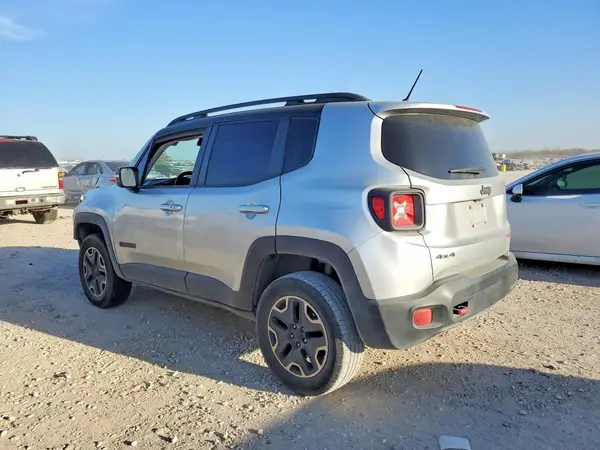 ZACCJBCT7GPC44132 2016 JEEP RENEGADE - Image 2