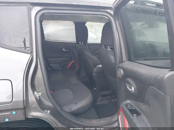 ZACCJBCT7GPC72500 2016 JEEP RENEGADE - Image 8