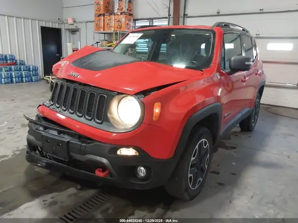 ZACCJBCT7GPC87045 2016 JEEP RENEGADE - Image 2