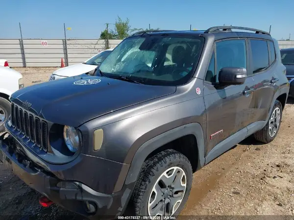 ZACCJBCT7GPC94335 2016 JEEP RENEGADE - Image 2