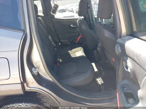 ZACCJBCT7GPC94335 2016 JEEP RENEGADE - Image 8