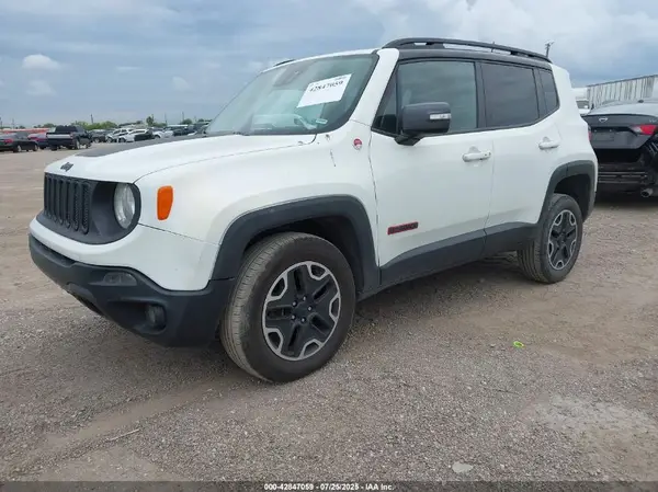 ZACCJBCT7GPD02904 2016 JEEP RENEGADE - Image 2