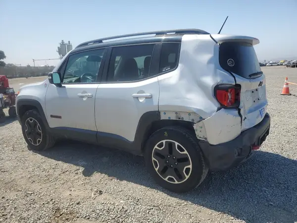 ZACCJBCT7GPD04569 2016 JEEP RENEGADE - Image 2