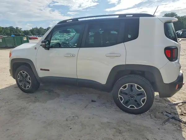 ZACCJBCT7GPD35031 2016 JEEP RENEGADE - Image 2