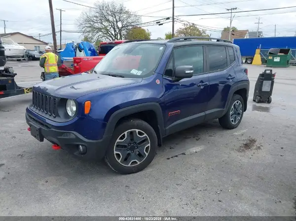 ZACCJBCT7GPD38625 2016 JEEP RENEGADE - Image 2