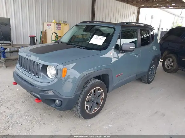 ZACCJBCT7GPD53366 2016 JEEP RENEGADE - Image 2