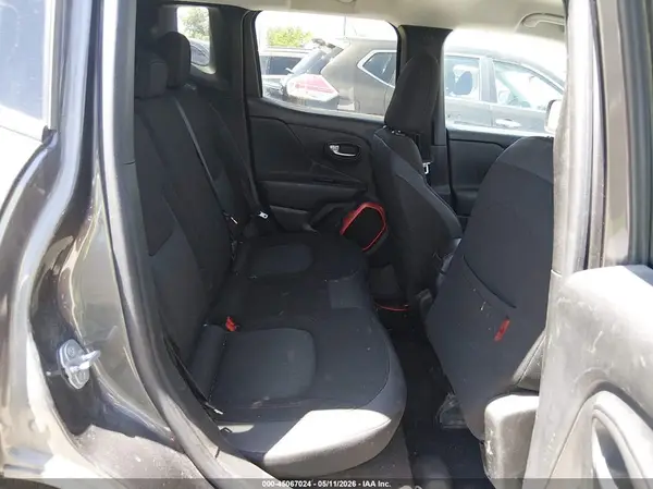 ZACCJBCT7GPD69731 2016 JEEP RENEGADE - Image 8