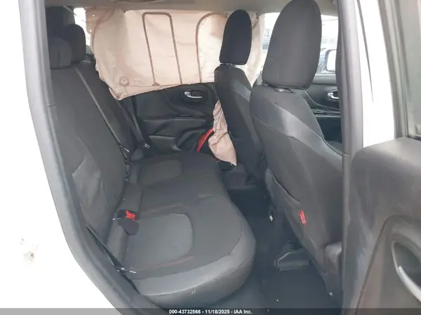 ZACCJBCT7GPD74380 2016 JEEP RENEGADE - Image 8