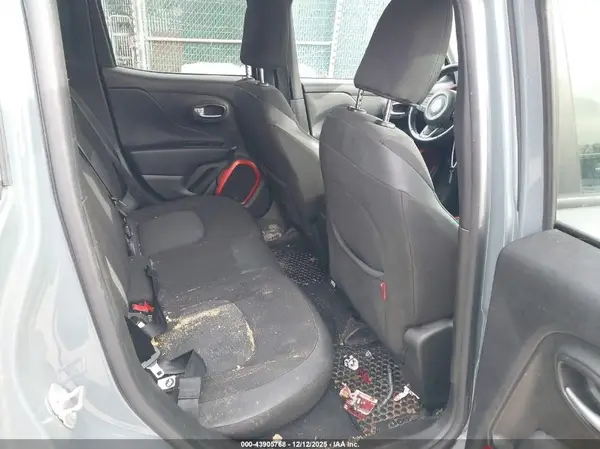 ZACCJBCT7GPD87047 2016 JEEP RENEGADE - Image 8