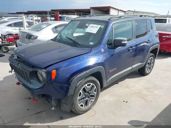 ZACCJBCT7GPD89882 2016 JEEP RENEGADE - Image 2