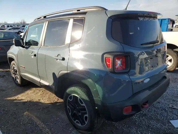 ZACCJBCT7GPE23478 2016 JEEP RENEGADE - Image 2
