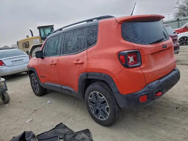 ZACCJBCT7GPE36831 2016 JEEP RENEGADE - Image 2