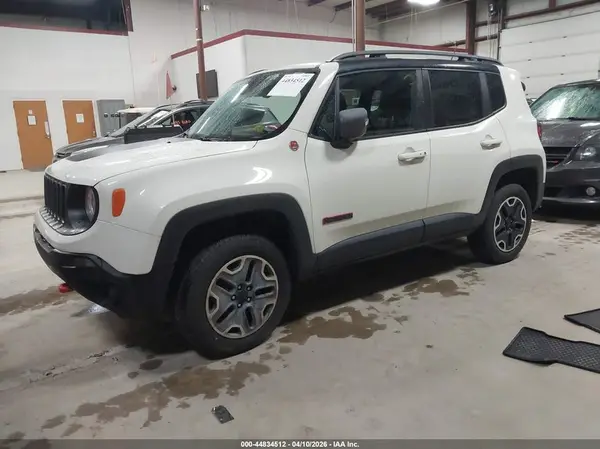 ZACCJBCT8GPC63997 2016 JEEP RENEGADE - Image 2
