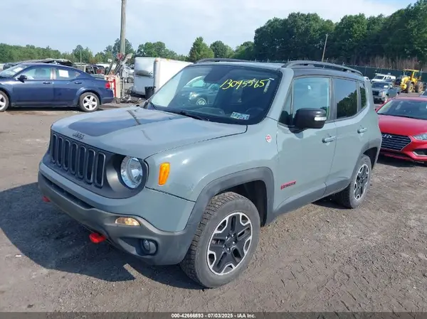 ZACCJBCT8GPC66771 2016 JEEP RENEGADE - Image 2
