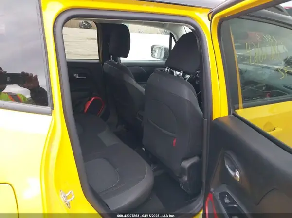 ZACCJBCT8GPC72506 2016 JEEP RENEGADE - Image 8