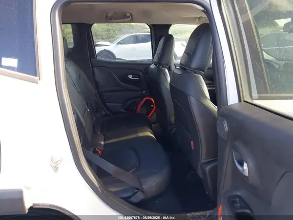 ZACCJBCT8GPC81626 2016 JEEP RENEGADE - Image 8