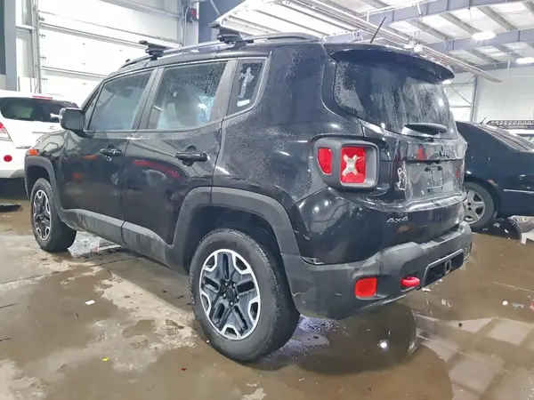 ZACCJBCT8GPC84073 2016 JEEP RENEGADE - Image 2