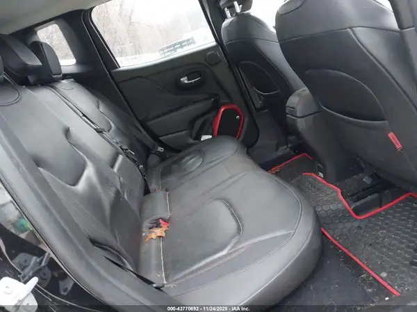 ZACCJBCT8GPD29142 2016 JEEP RENEGADE - Image 8