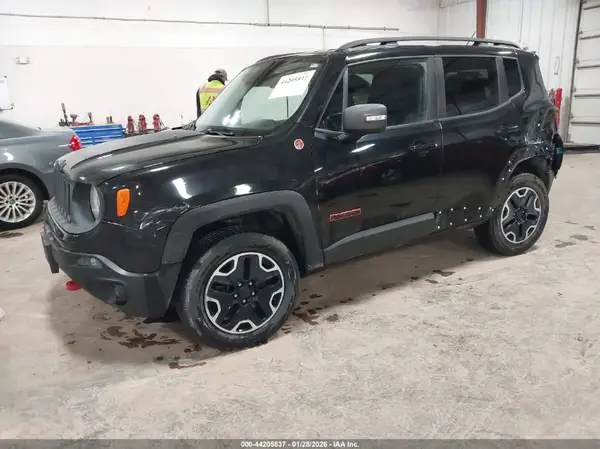 ZACCJBCT8GPD67065 2016 JEEP RENEGADE - Image 2