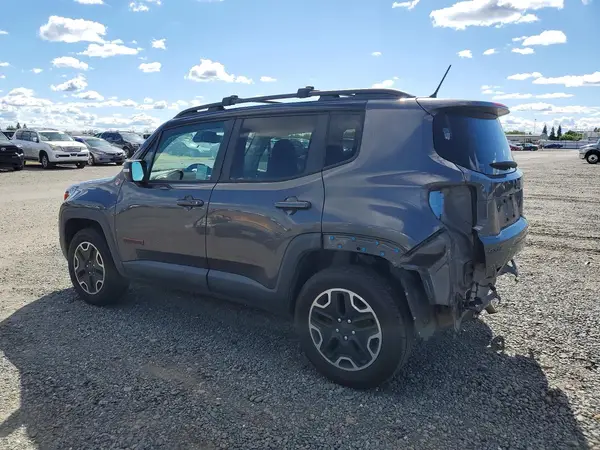 ZACCJBCT8GPD70399 2016 JEEP RENEGADE - Image 2