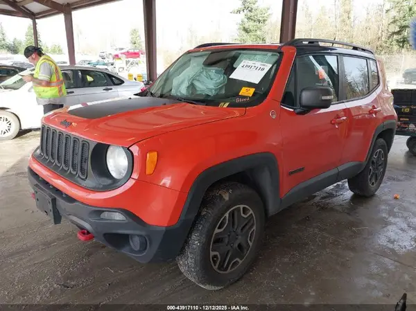 ZACCJBCT8GPD72704 2016 JEEP RENEGADE - Image 2