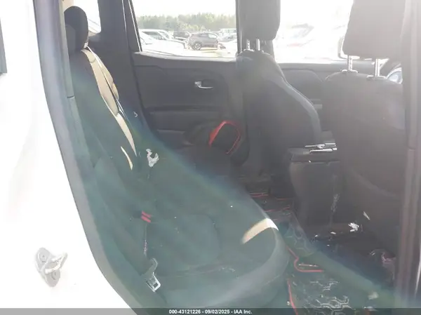 ZACCJBCT8GPD98753 2016 JEEP RENEGADE - Image 8
