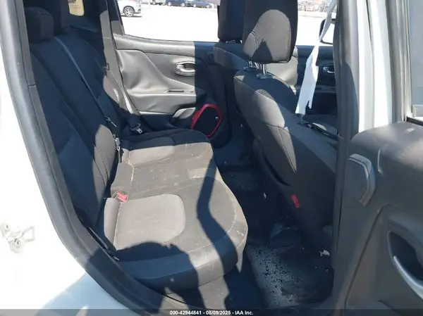ZACCJBCT9GPC66570 2016 JEEP RENEGADE - Image 8