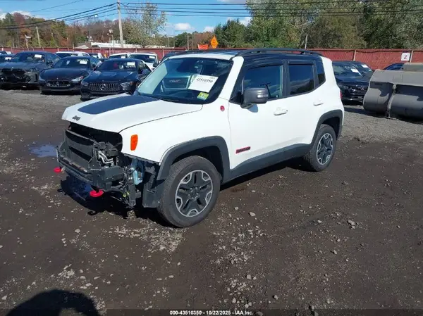 ZACCJBCT9GPC76581 2016 JEEP RENEGADE - Image 2