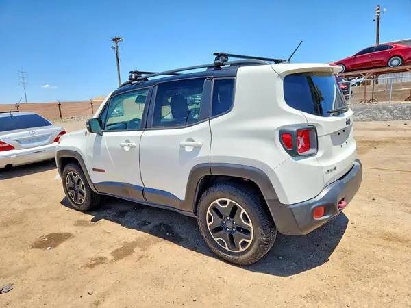 ZACCJBCT9GPD06887 2016 JEEP RENEGADE - Image 2