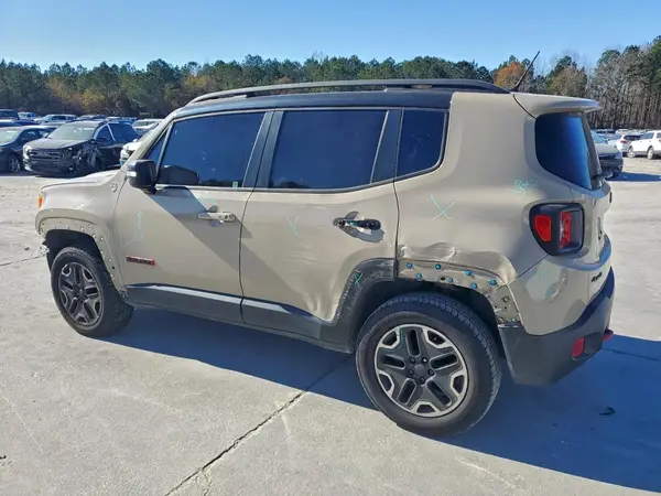 ZACCJBCT9GPD23513 2016 JEEP RENEGADE - Image 2