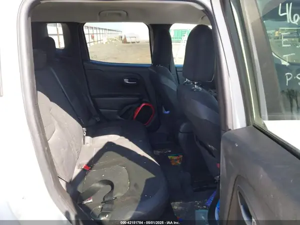 ZACCJBCT9GPD32664 2016 JEEP RENEGADE - Image 8